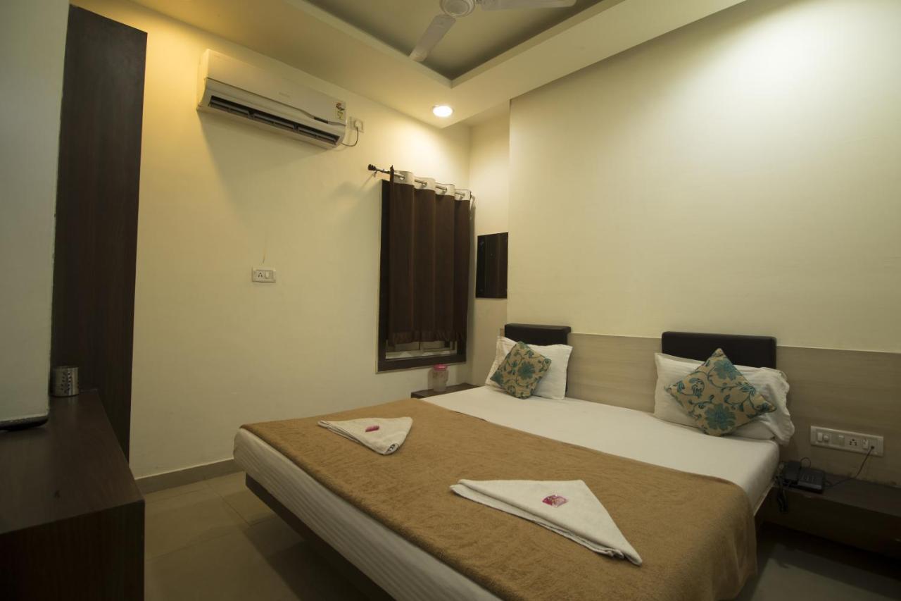 Hotel Maa Ganga Palace Bhopal Bagian luar foto